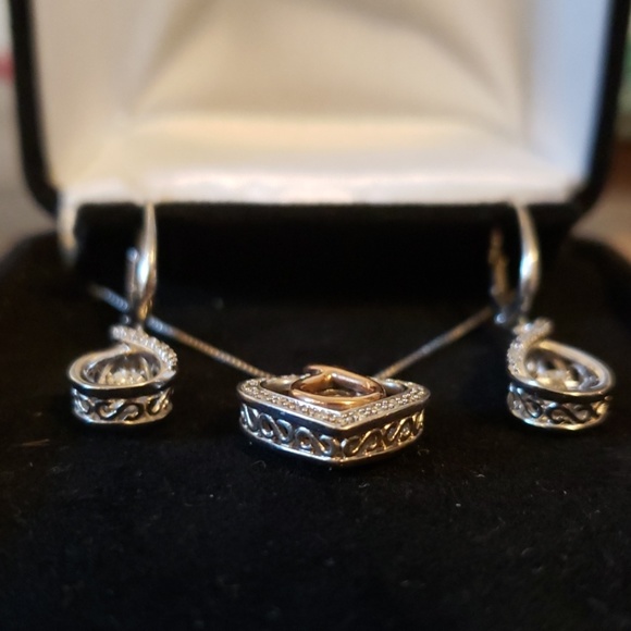 Kay's open heart set - Picture 2 of 4